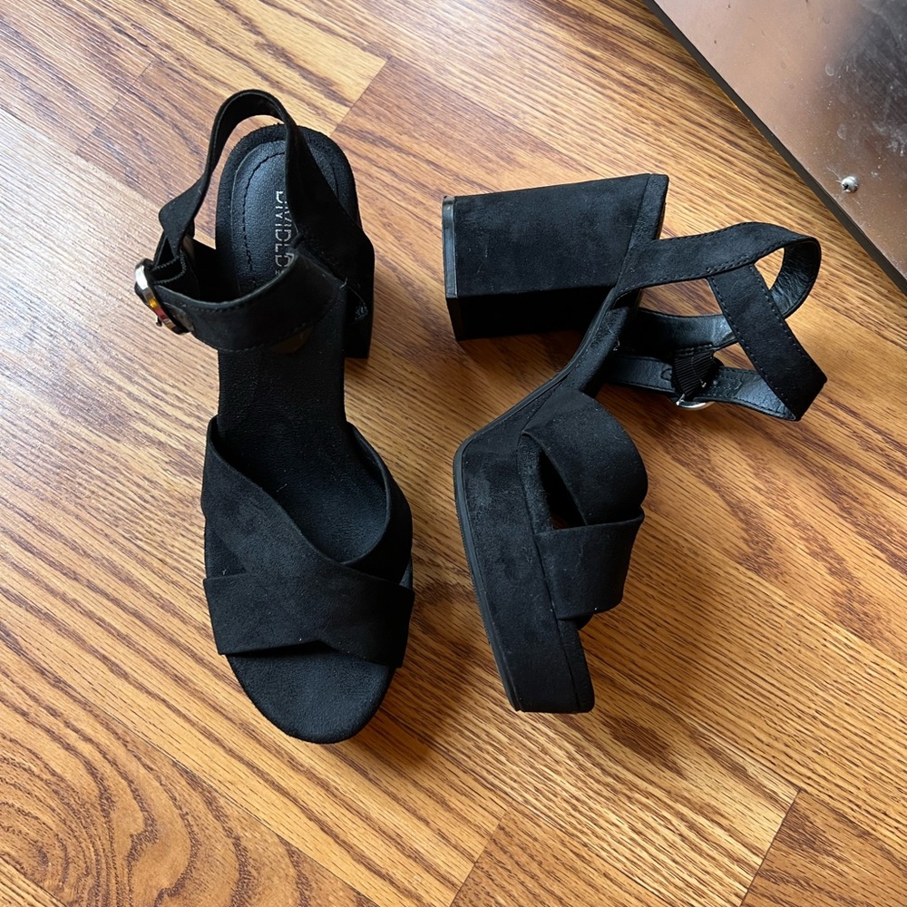 Black Divided 4" Heels; Worn Once
